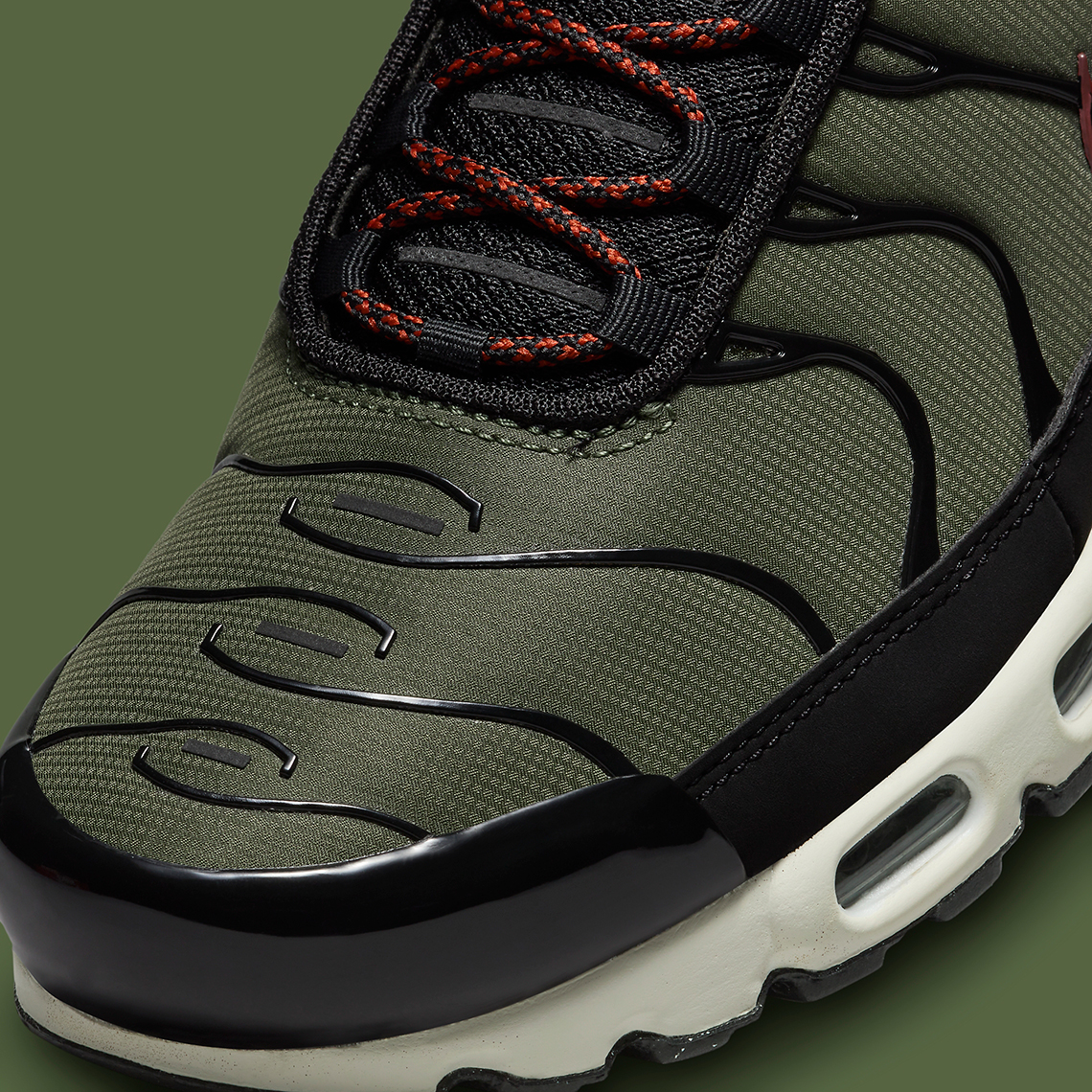 Nike Air Max Plus Military-Inspired: Phiên bản mới lấy cảm hứng từ quân đội đầy hấp dẫn! - 7