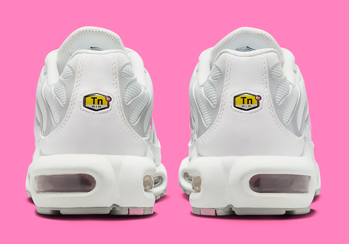 Nike Air Max Plus Nữ 2024: Hòa Quyện Sắc Hồng và Phụ Kiện Lấp Lánh! - 12