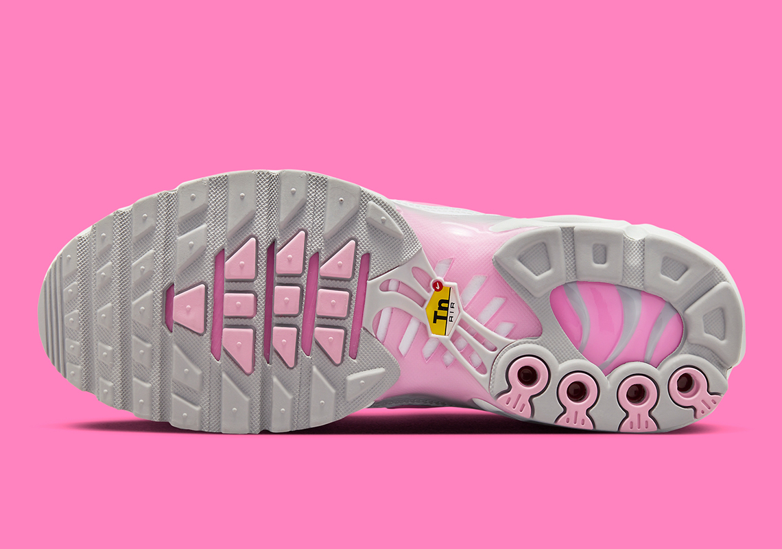 Nike Air Max Plus Nữ 2024: Hòa Quyện Sắc Hồng và Phụ Kiện Lấp Lánh! - 13