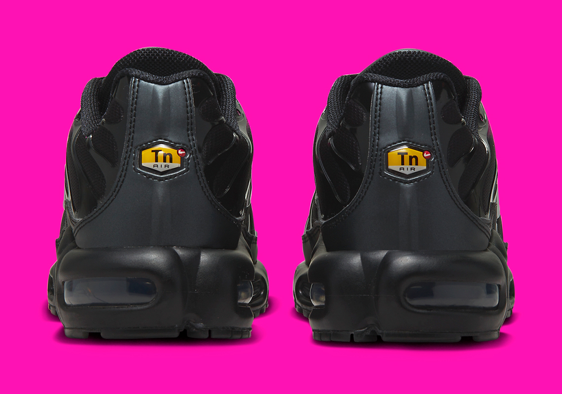 Nike Air Max Plus 'Pink-to-Black Gradient': Sự trở lại đầy nổi bật - 5