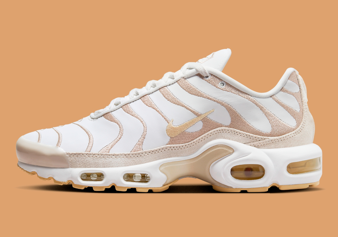 Nike Air Max Plus PRM 'Pale Va - 2