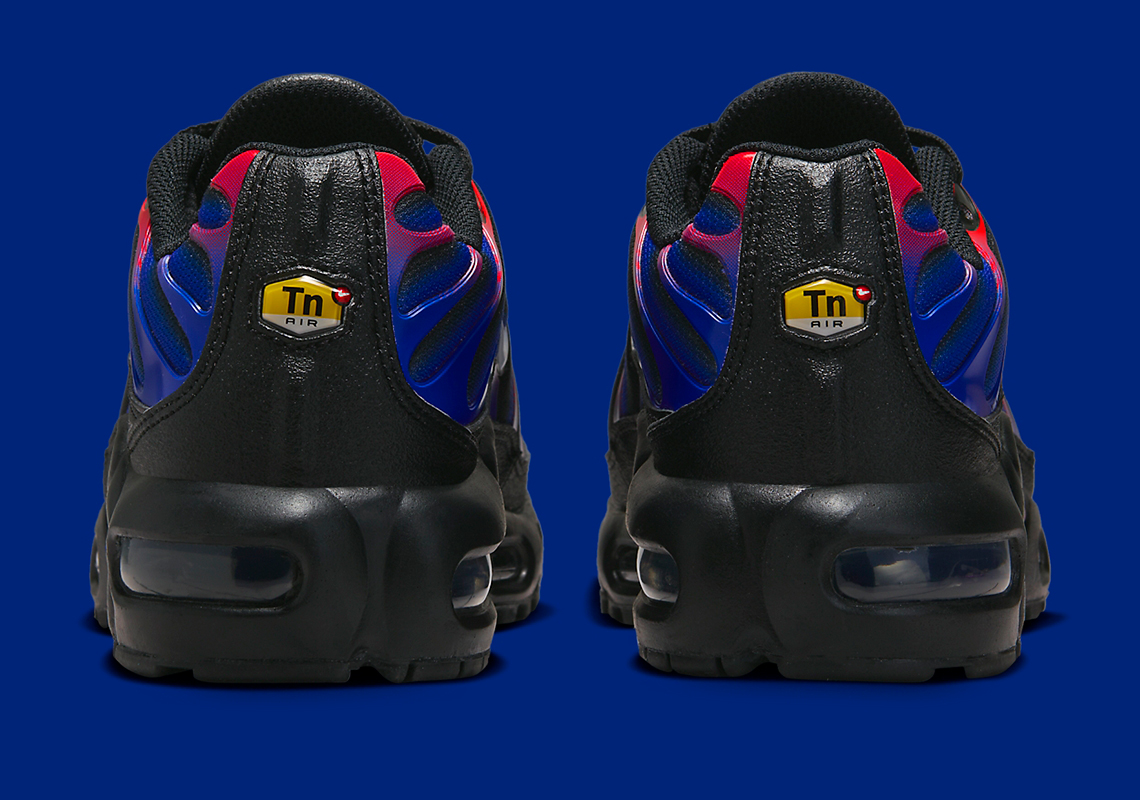 Nike Air Max Plus tạo ra bản tôn vinh riêng của mình cho Spider-Man: Across The Spider-Verse - 6