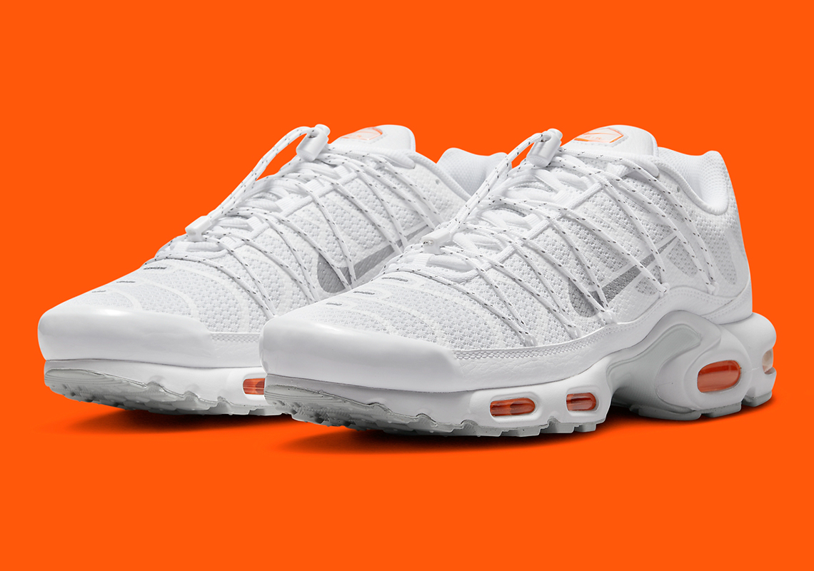 Nike Air Max Plus với các điểm nhấn màu cam rực rỡ  - 1