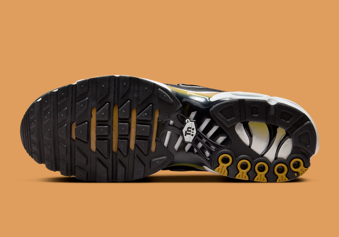 Nike Air Max Plus Wheat/Black: Sự Hòa Quyện Tuyệt Vời của Mùa Thu! - 5