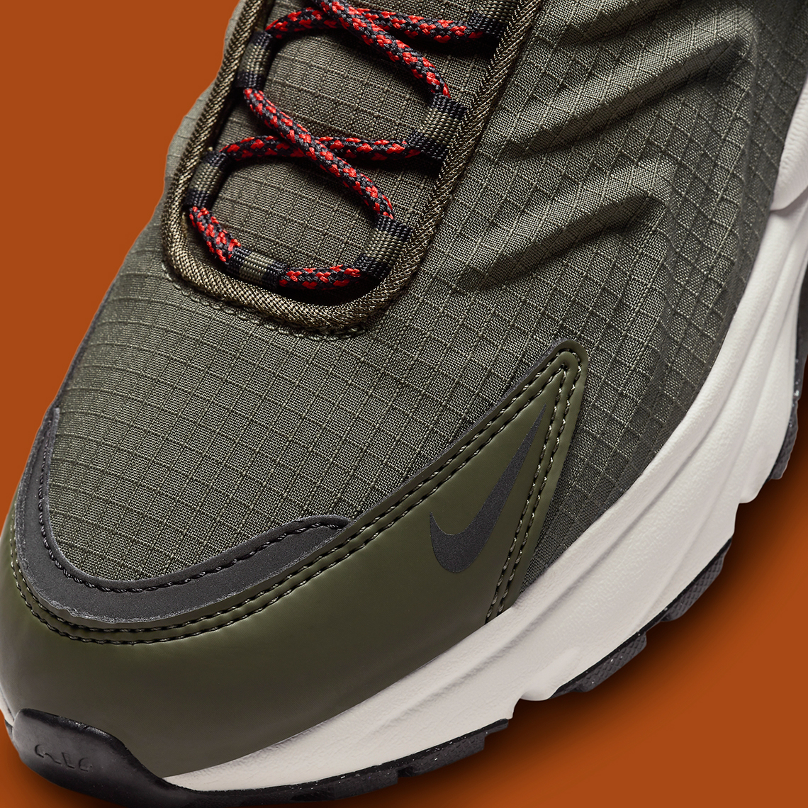 Nike Air Max TW Màu Xanh Lá: Sự Kết Hợp Hoàn Hảo Cho Phong Cách Thời Trang Ngoại Trời - 7