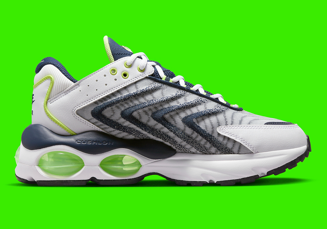 Nike Air Max TW này được trộn màu Midnight Navy với một chút Lemon Twist - 3