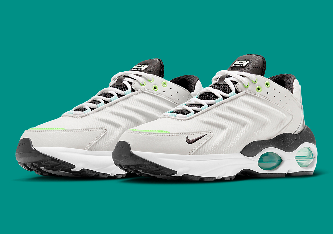 Nike Air Max TW White/Teal: Phiên bản mới với thiết kế cổ điển, kết hợp màu trắng và xanh lam đẹp mắt - 1