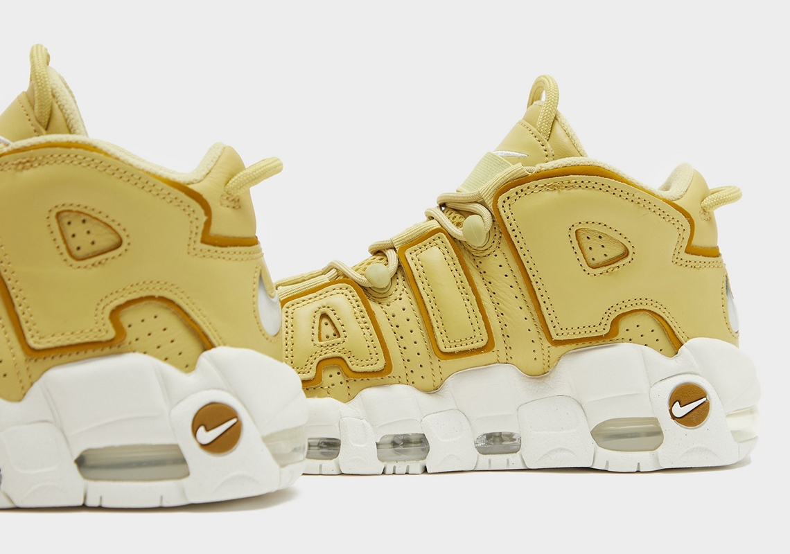 Nike Air More Uptempo lấp lánh với màu Vàng Sáng - 3