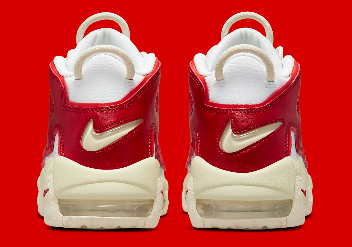 Nike Air More Uptempo nổi bật với chữ màu đỏ tươi - 5