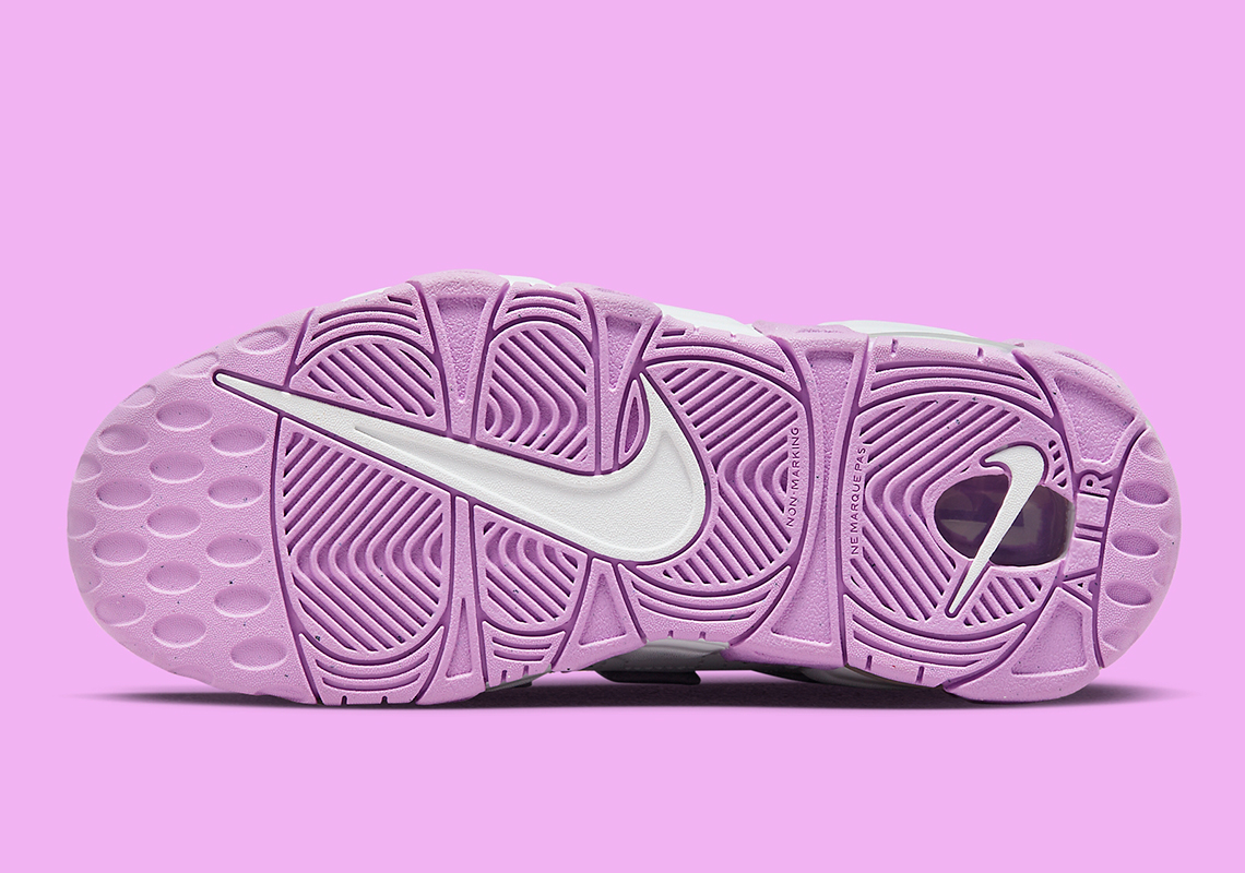 Nike Air More Uptempo: Phiên bản mới dành cho học sinh với gam màu tươi sáng - 5