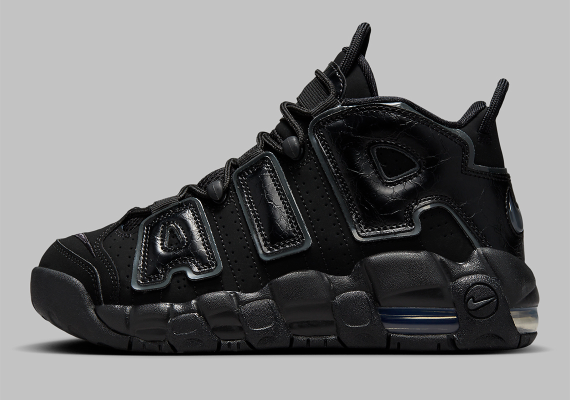 Nike Air More Uptempo Triple-Black phiên bản thiếu niên: Phong cách tối giản đầy mê hoặc dành riêng cho học sinh! - 2