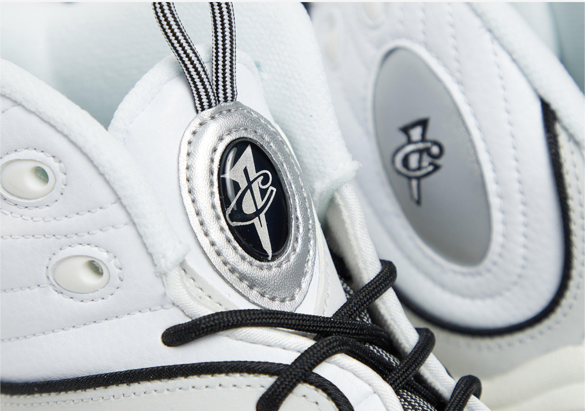 Nike Air Penny 2 EMB có một bộ trang phục trắng, sạch sẽ - 6