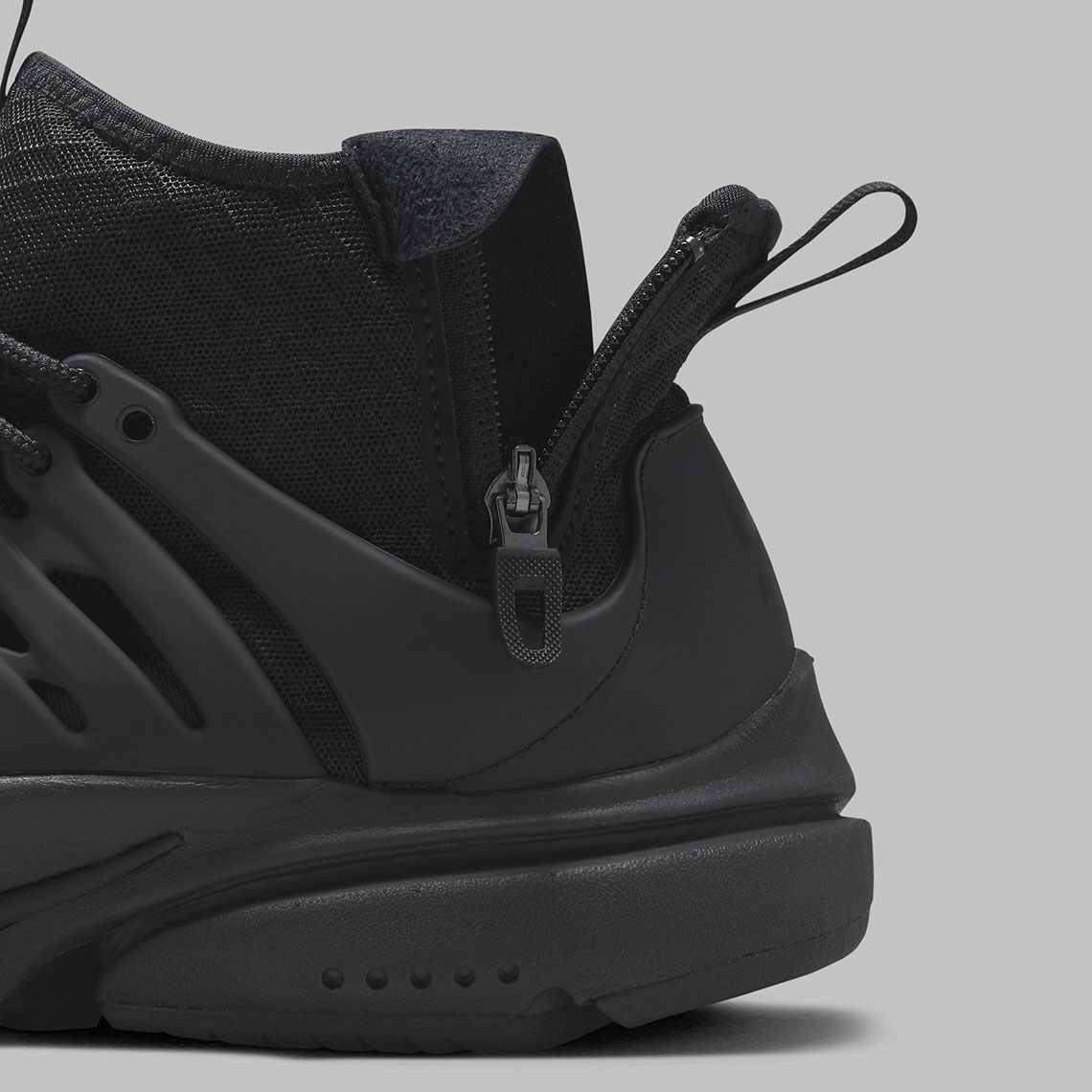 Nike Air Presto Mid Utility có màu Triple Black - 7