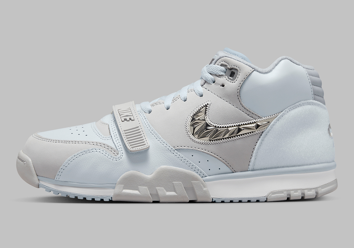 Nike Air Trainer 1 Đặc Biệt Cho Super Bowl LVIII: Đánh Dấu Sự Kiện Lớn Của NFL - 14