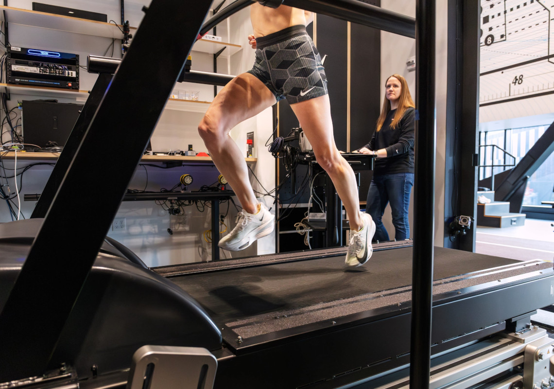 Nike Alphafly 3: Chiếc Giày Chạy Marathon Mới Nhất và Những Đổi Mới Công Nghệ - 2