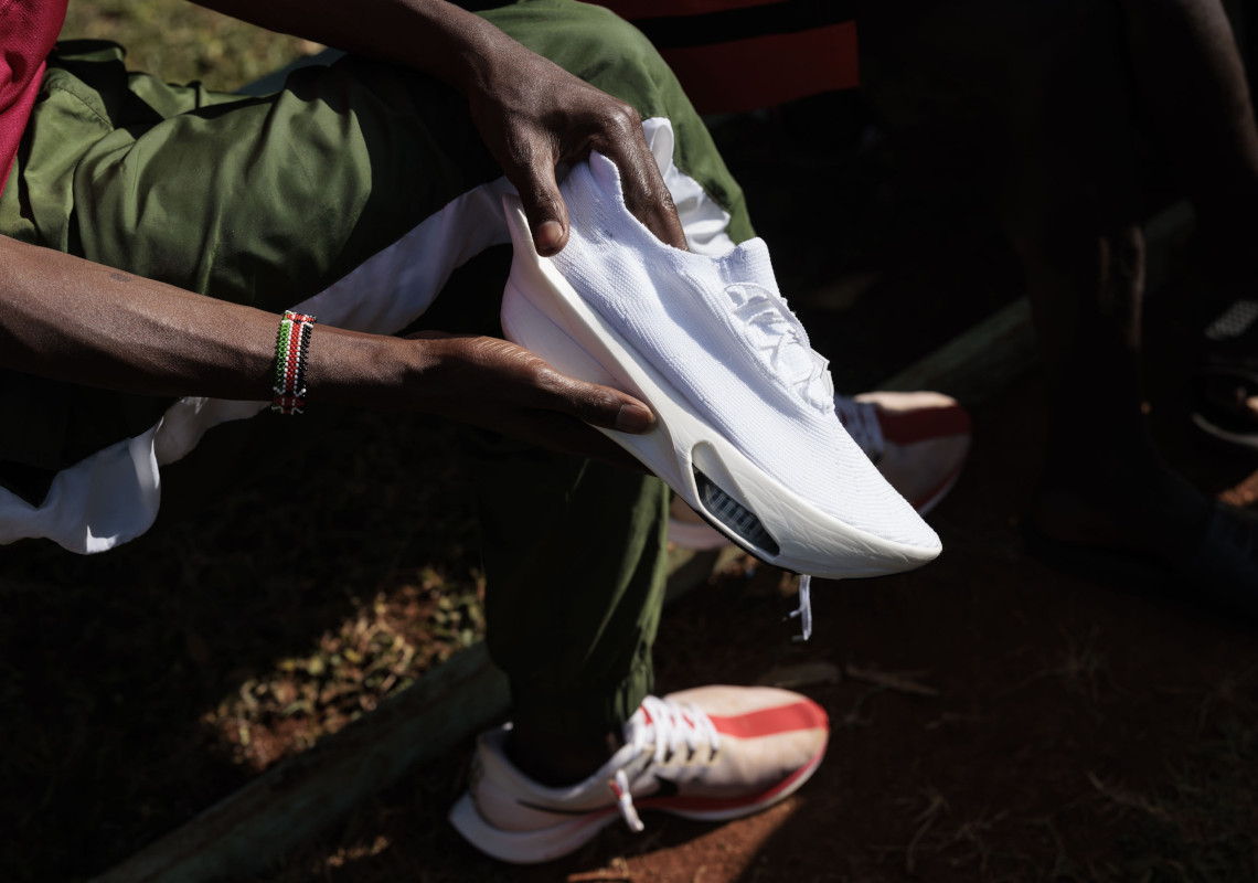 Nike Alphafly 3: Chiếc Giày Chạy Marathon Mới Nhất và Những Đổi Mới Công Nghệ - 7