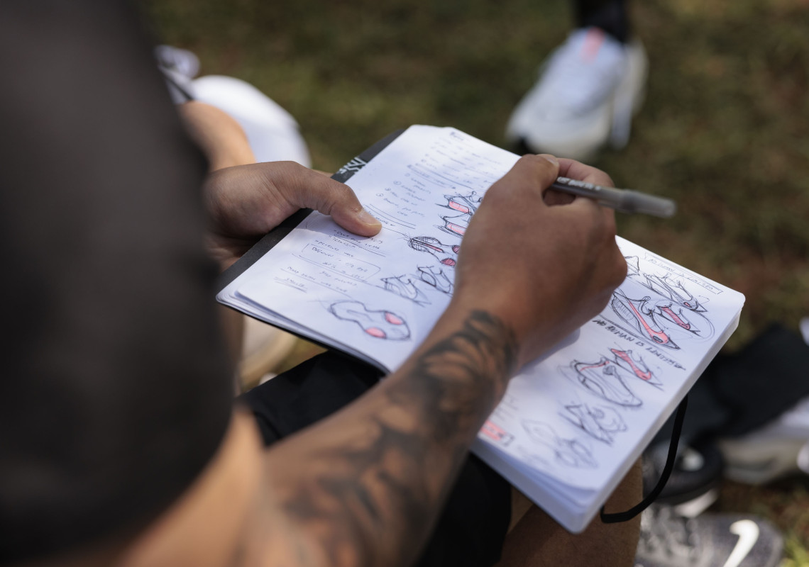 Nike Alphafly 3: Chiếc Giày Chạy Marathon Mới Nhất và Những Đổi Mới Công Nghệ - 9