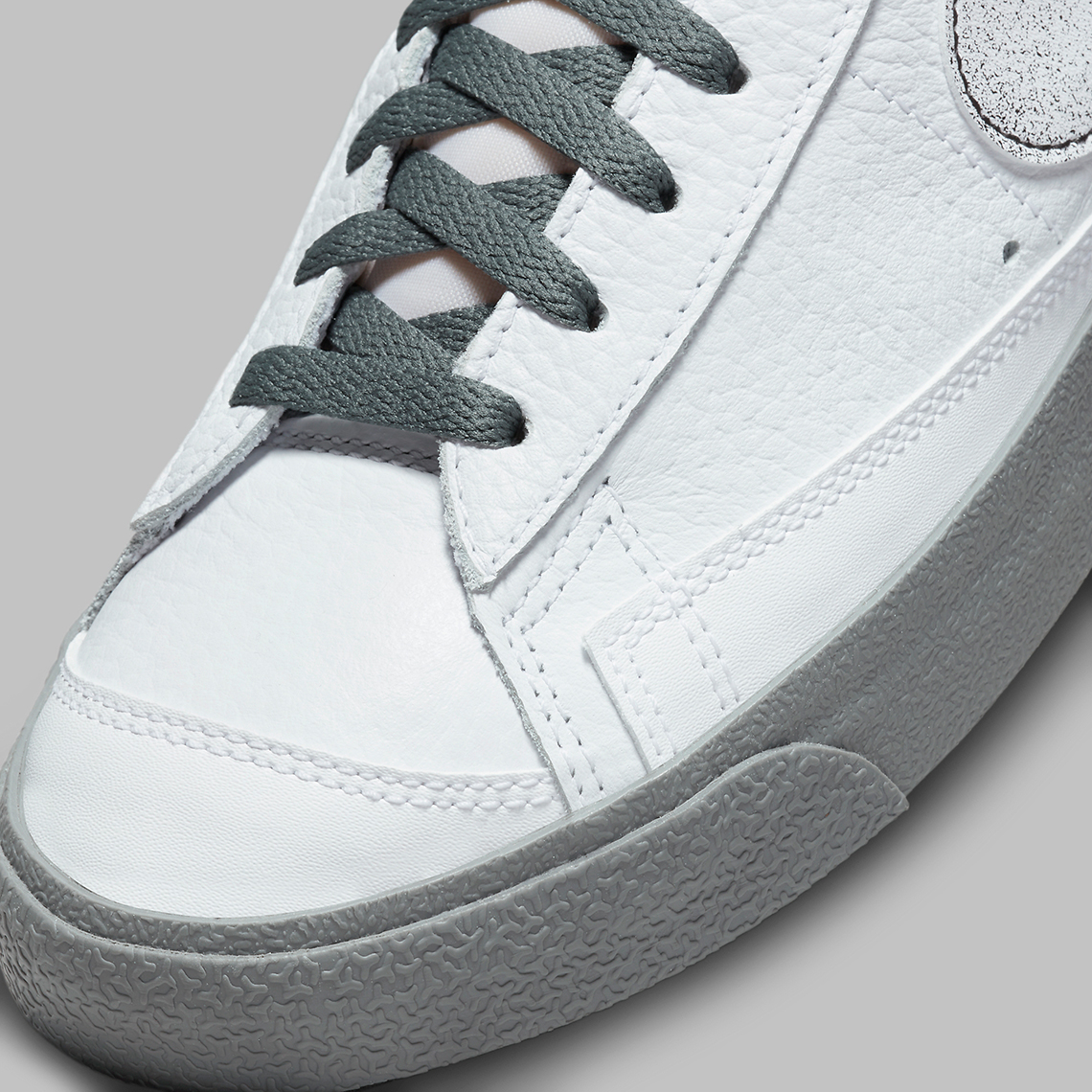 Nike Blazer Mid '77 Sử Dụng Mic Bạc Tôn Vinh Sinh Nhật Lần Thứ 50 Của Hip-Hop - 7