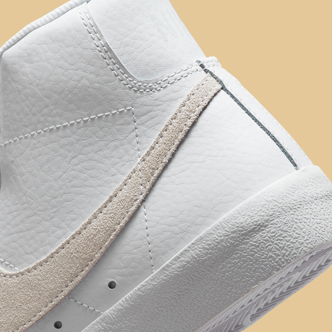 Nike Blazer Mid Bling với phụ kiện màu gold - 10