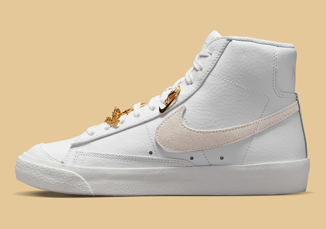 Nike Blazer Mid Bling với phụ kiện màu gold - 3