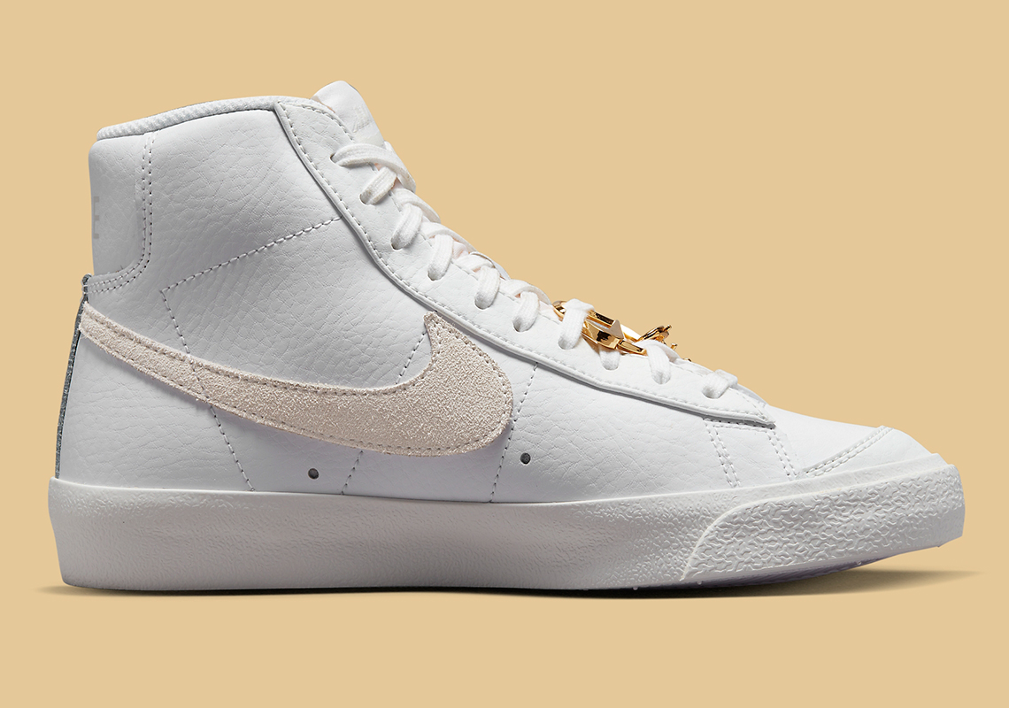 Nike Blazer Mid Bling với phụ kiện màu gold - 4