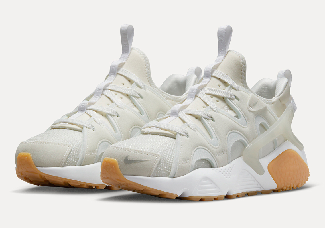 Nike bổ sung các nâng cấp hiện đại cho Air Huarache Craft 2023 - 2