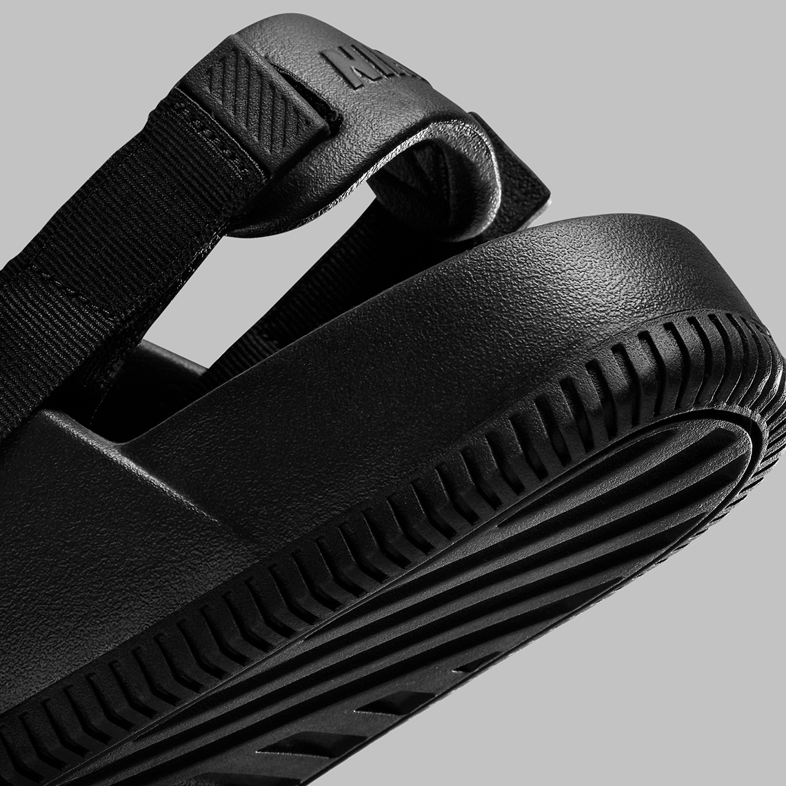 Nike Calm Mule Triple Black: Đôi Dép Thả Với Phong Cách Độc Đáo! - 8