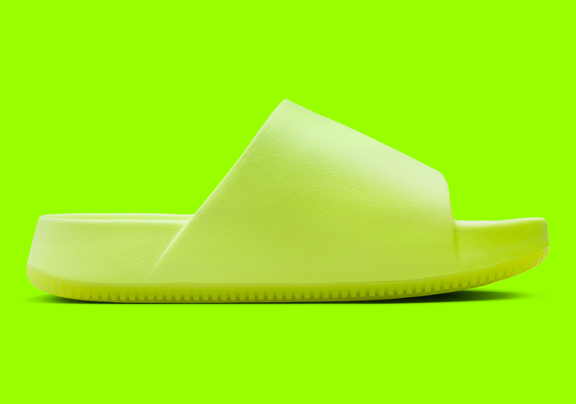 Nike Calm Slide 'Volt': Màu Sắc Tươi Sáng Cho Mùa Đông - 3