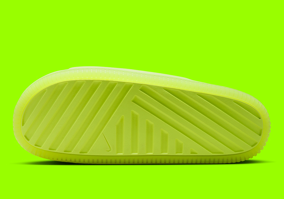 Nike Calm Slide 'Volt': Màu Sắc Tươi Sáng Cho Mùa Đông - 5