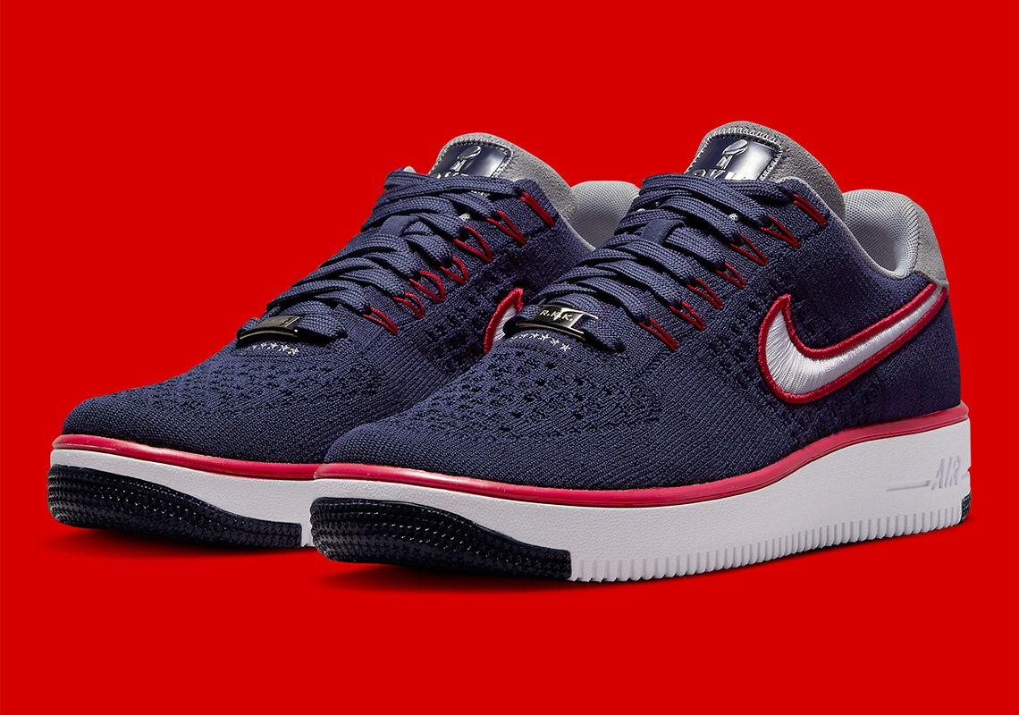 Nike ch t o m t Air Force 1 Flyknit kh c cho New England Patriots