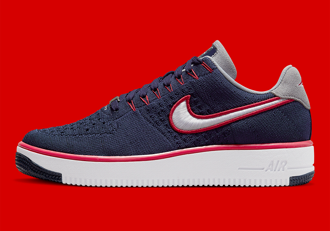 Nike chế tạo một Air Force 1 Flyknit khác cho New England Patriots - 3