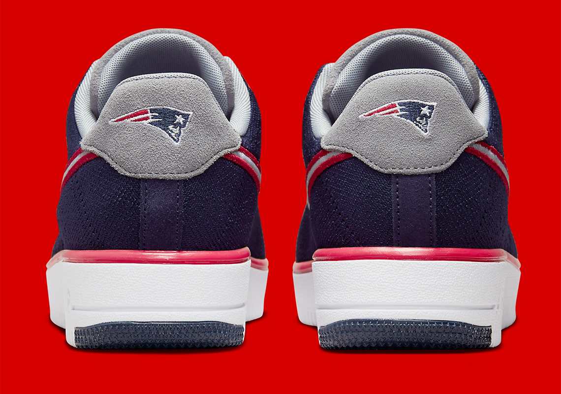 Nike chế tạo một Air Force 1 Flyknit khác cho New England Patriots - 6