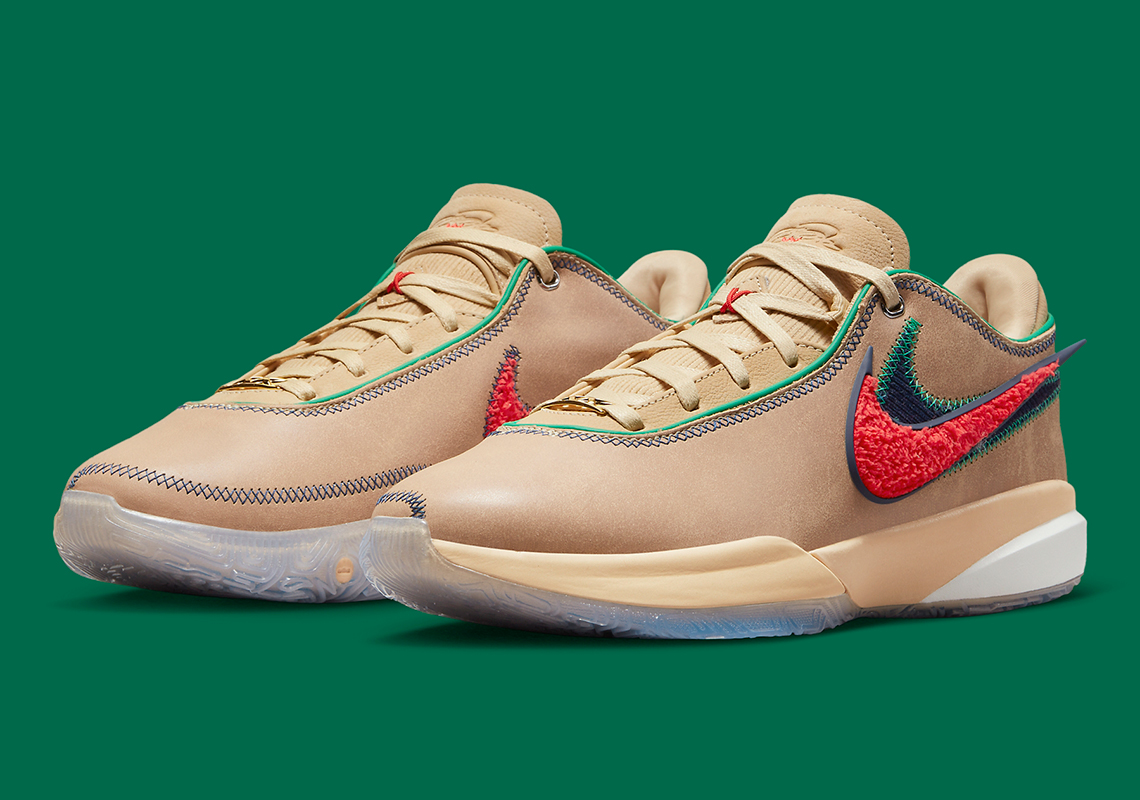 Nike cho ra mắt phiên bản giày LeBron 20 dành riêng cho Four Horsemen. Bài viết không cung cấp thêm thông tin về Four Horsemen, vì vậy không có giải thích nào cần được cung cấp. - 2