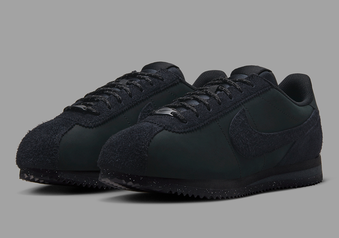 Nike Cortez '23 - phiên bản All-Black mới nhất - 1