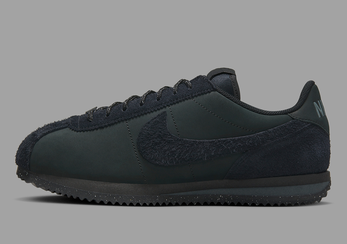 Nike Cortez '23 - phiên bản All-Black mới nhất - 2