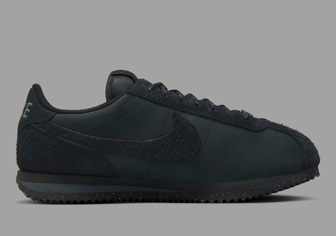 Nike Cortez '23 - phiên bản All-Black mới nhất - 3