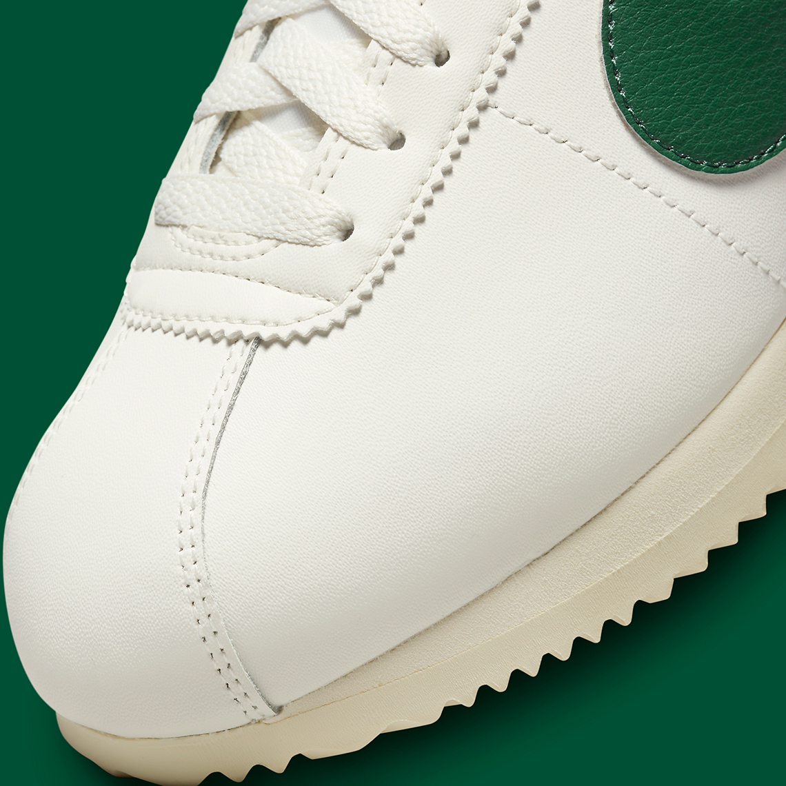 Nike Cortez cải thiện những điều cơ bản với phối màu Gorge Green này - 7