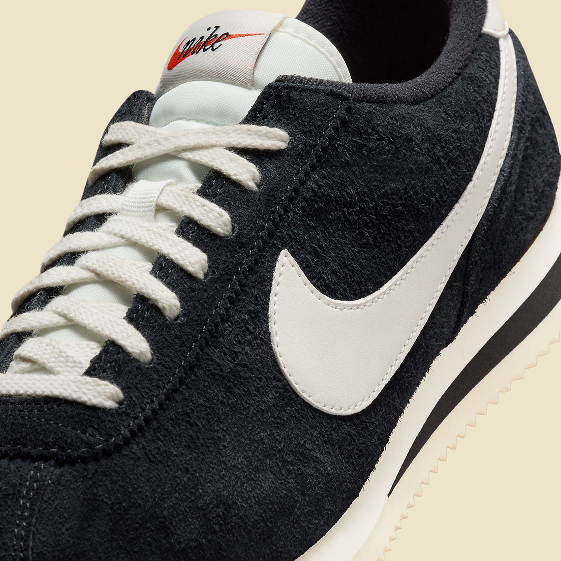 Nike Cortez Đen Suede: Kiệt Tác Nữ Tính Độc Quyền - 14