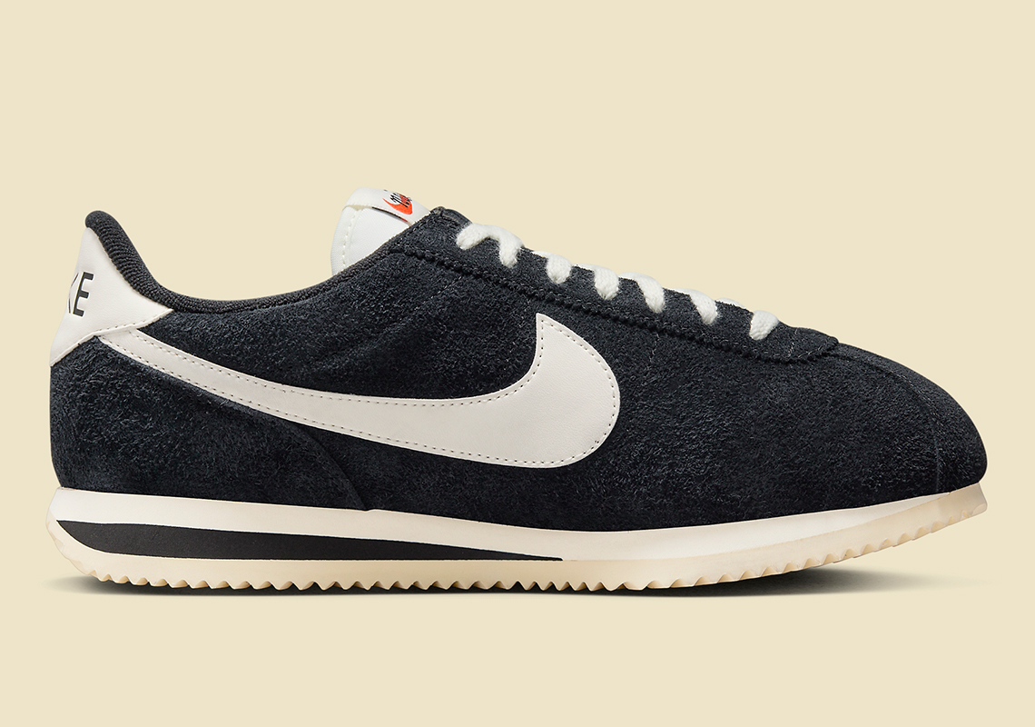 Nike Cortez Đen Suede: Kiệt Tác Nữ Tính Độc Quyền - 3