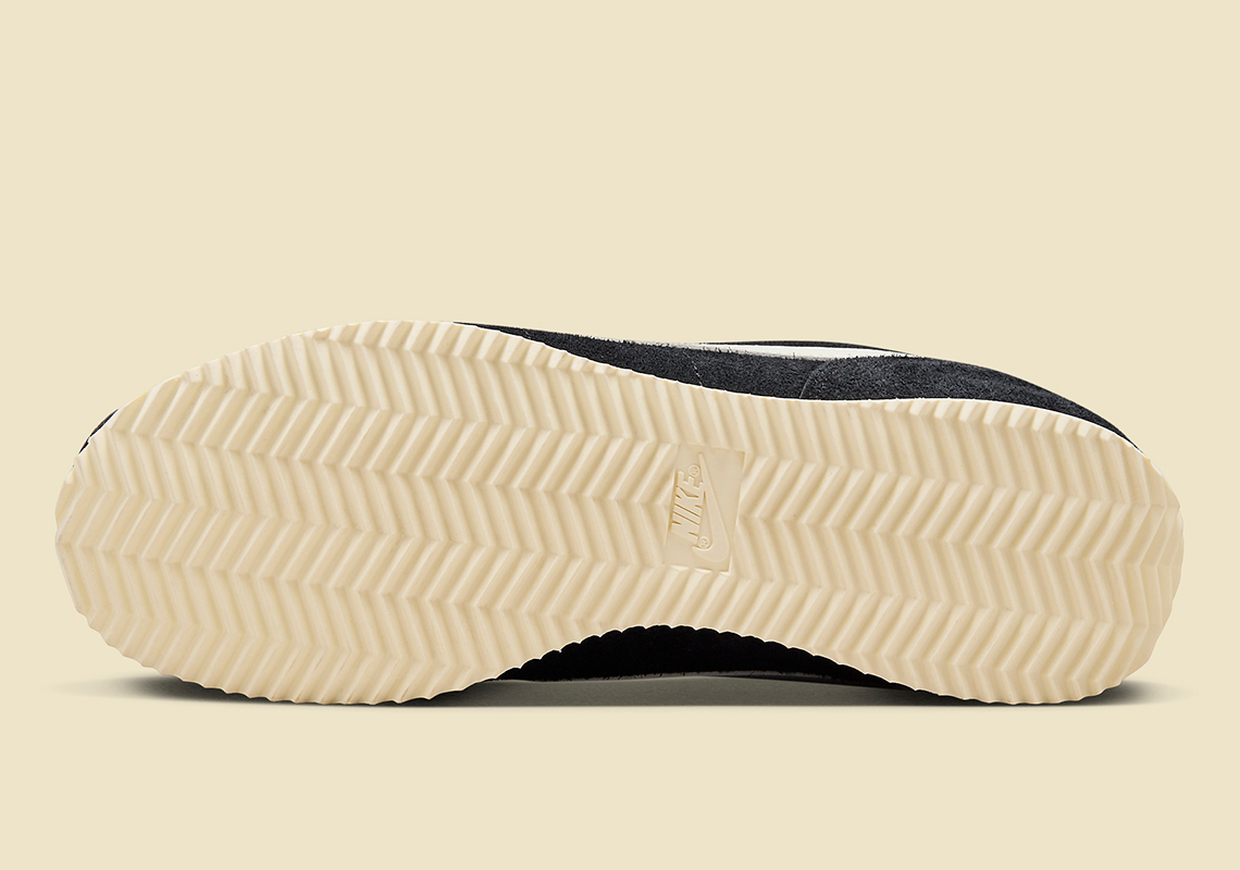 Nike Cortez Đen Suede: Kiệt Tác Nữ Tính Độc Quyền - 5