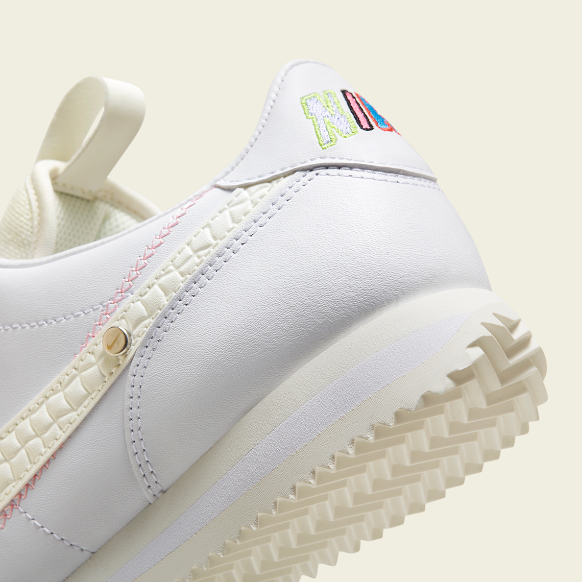 Nike Cortez Multi-Color - Sự kết hợp đầy màu sắc trên đôi giày mới này - 8