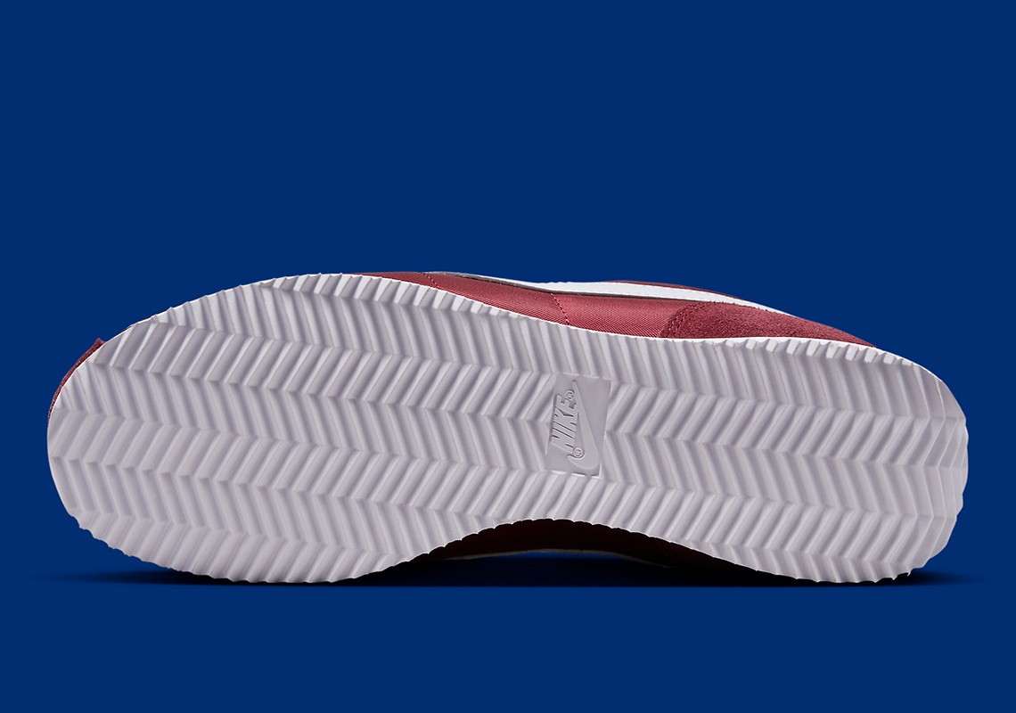 Nike Cortez: Sự Hòa Quyện Hoàn Hảo của Màu Đỏ Đội và Màu Xanh Obsidian! - 5