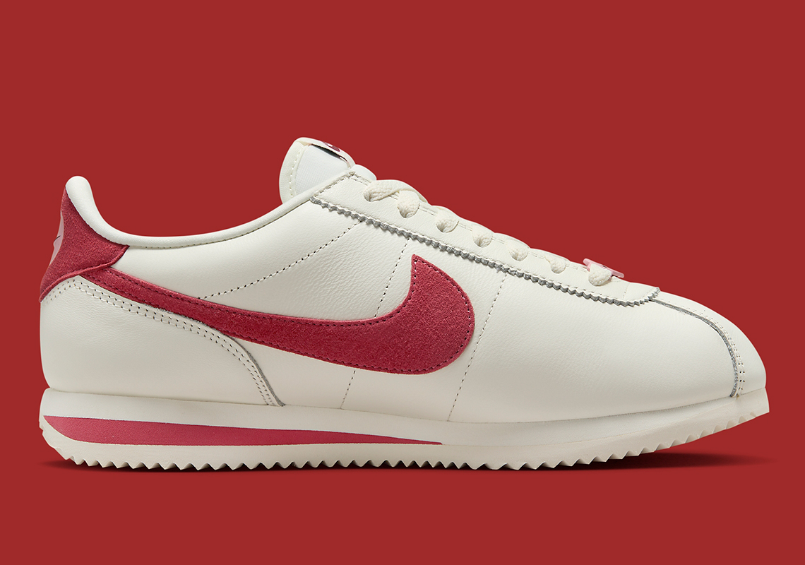 Nike Cortez 'Valentine's Day': Tình yêu Nồng Cháy Trên Bản Đồ Thời Trang - 10