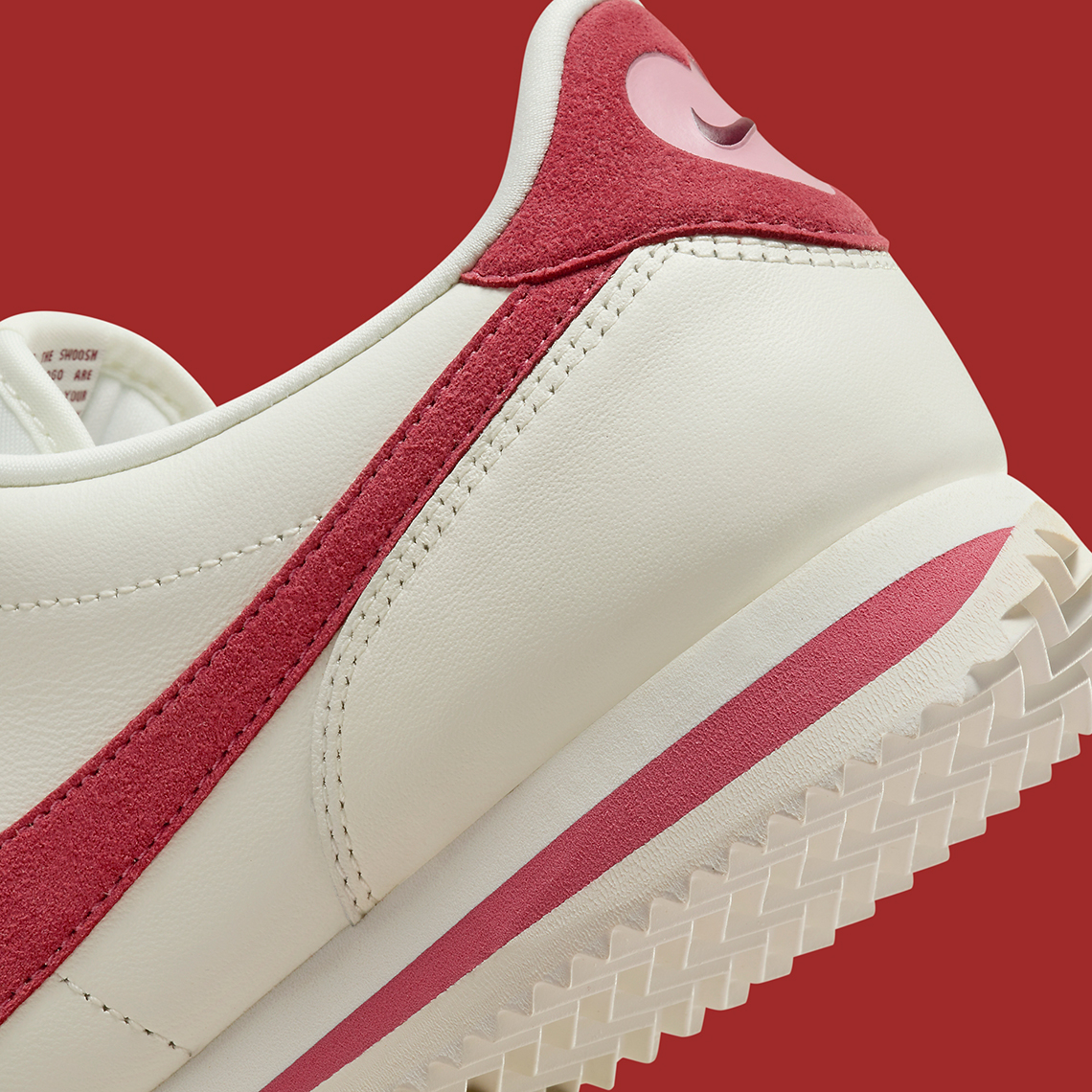 Nike Cortez 'Valentine's Day': Tình yêu Nồng Cháy Trên Bản Đồ Thời Trang - 8