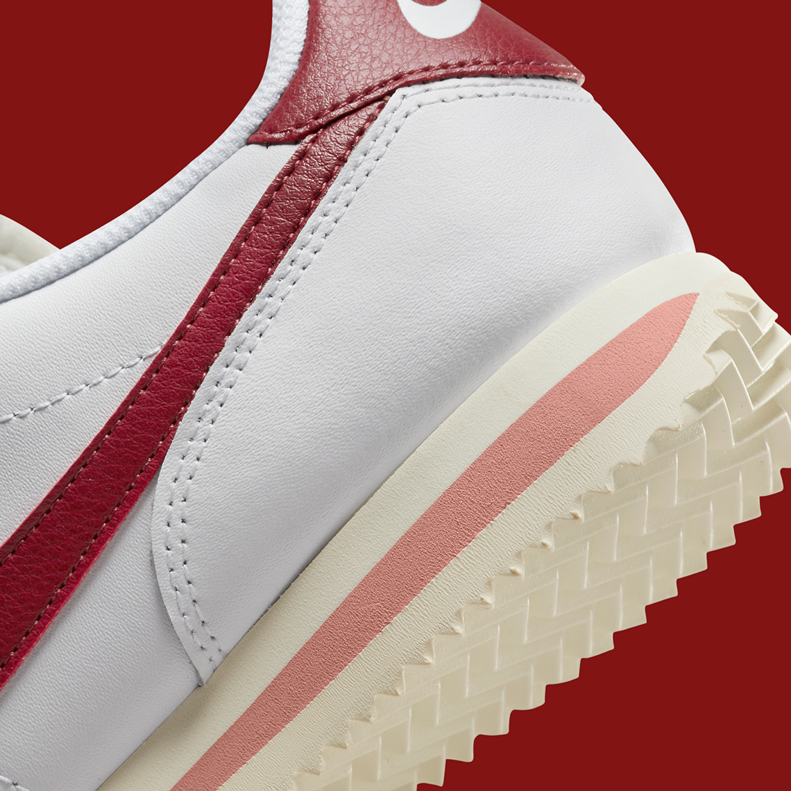 Nike Cortez White/Red Stardust: Cổ điển với gam màu tươi sáng - 8