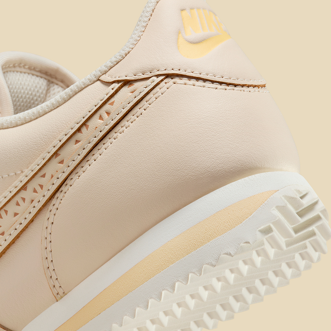 Nike Cortez World Make - Phiên bản đặc biệt dành riêng cho phái nữ - 8