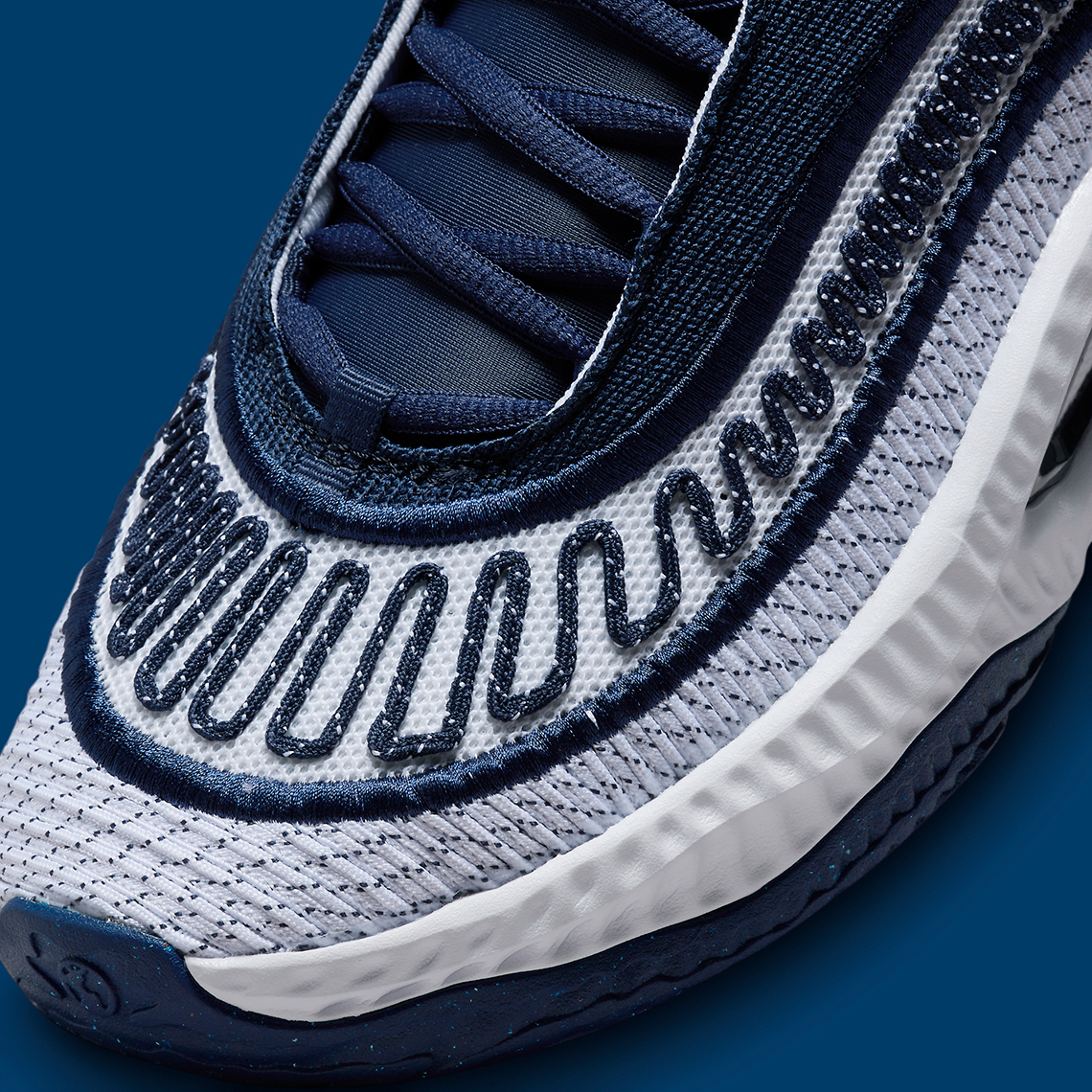 Nike Cosmic Unity 3: Hai Màu Navy và Grey Ra Mắt - Lựa Chọn Hoàn Hảo Cho Đội Bóng Của Bạn - 8