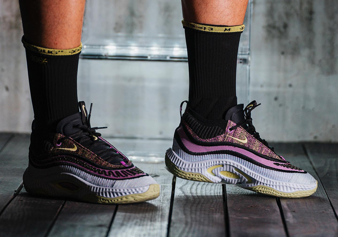 Nike Cosmic Unity 3: Mẫu Giày Bóng Rổ Tiếp Tục Gây Sốt Với Màu Sắc Độc Đáo - 8
