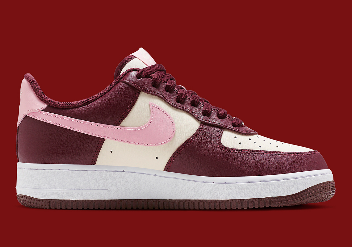 Nike đã chọn cho Nike Air Force 1 Valentine đơn giản hơn thay cho những quả anh đào hình trái tim - 4