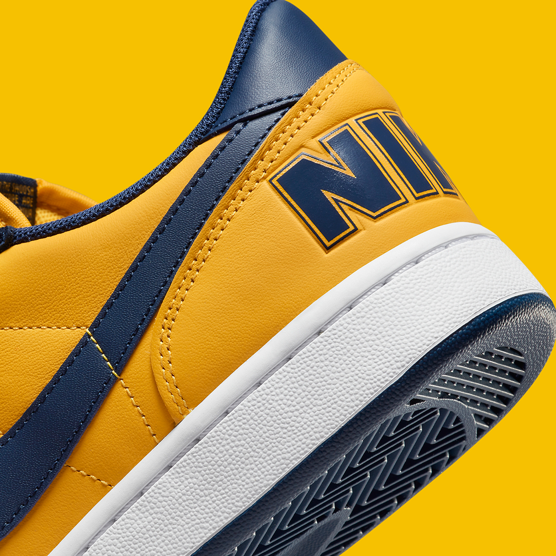 Nike đang thu hồi Terminator Low, gợi nhớ lại các màu ban đầu của Michigan - 8